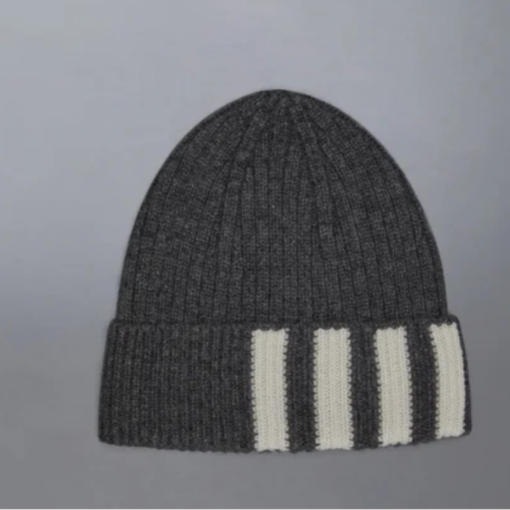 Authentic Thom Browne CASHMERE RIB 4-BAR HAT - Picture 2 of 6